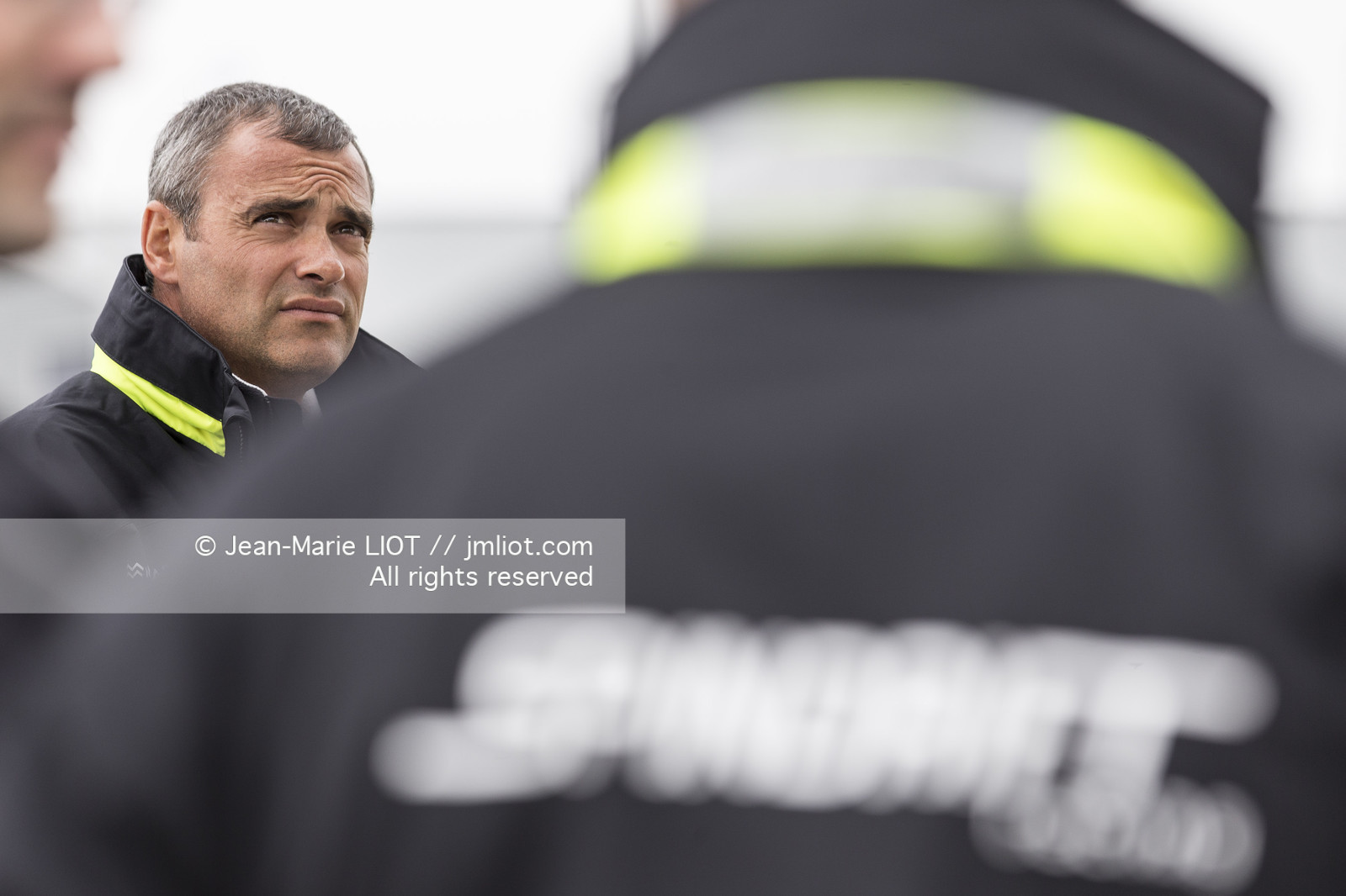 Maxi-Triimaran Spindrift 2 Launching