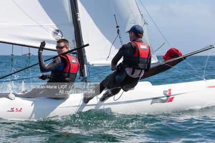 VOILES ET VOILIERS - ECOLE DE VOILE DES GLENANS