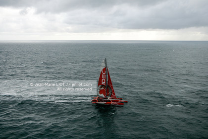 SAILING IDEC & FRANCIS JOYON