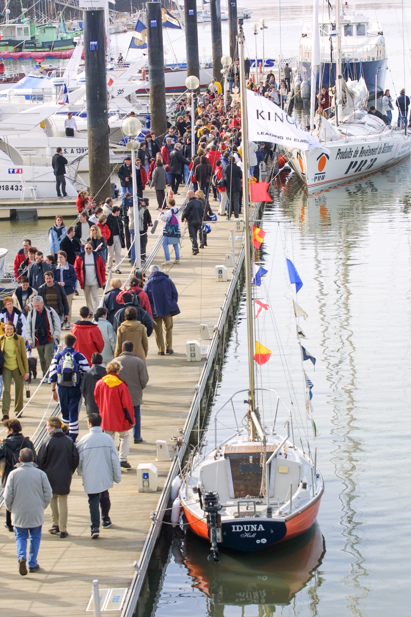 ARRIVEE ELLEN MACARTHUR - 2E